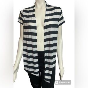 Julie’s Closet Cardigan T-shirt Sz Large